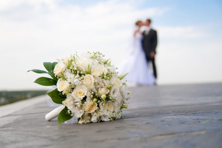Traumhochzeit mit der Waldenburger Hochzeitsversicherung